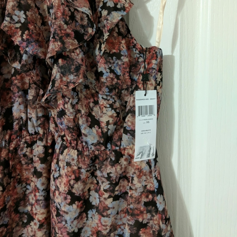 Dress - Picture 3 of 4